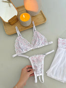 CONJUNTO BEIJO QUENTE - BRANCO COM ROSA ROMANCE